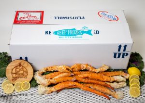 3 lbs - Large Alaskan Golden King Crab Legs & Claws - 10th & M Seafoods